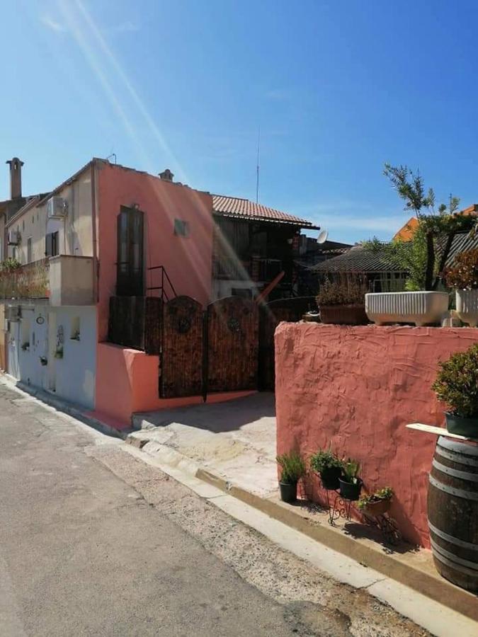 Stanza Del Viggiatore Santadi Buitenkant foto